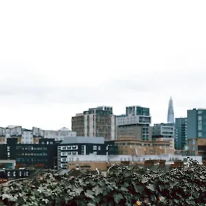 Hotel New Road, Londra